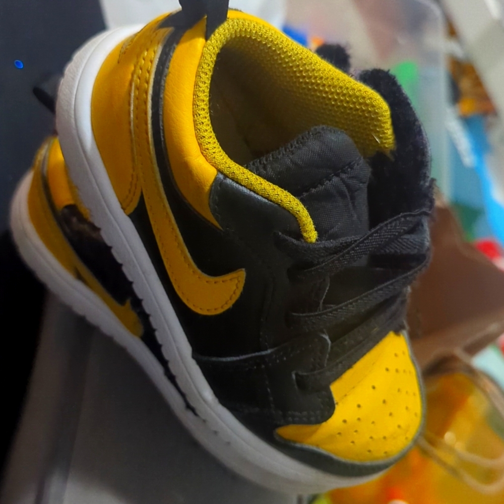 Nike Yellow Jordan's 1 Shoes with Velcro Shoe Laces Size 9C